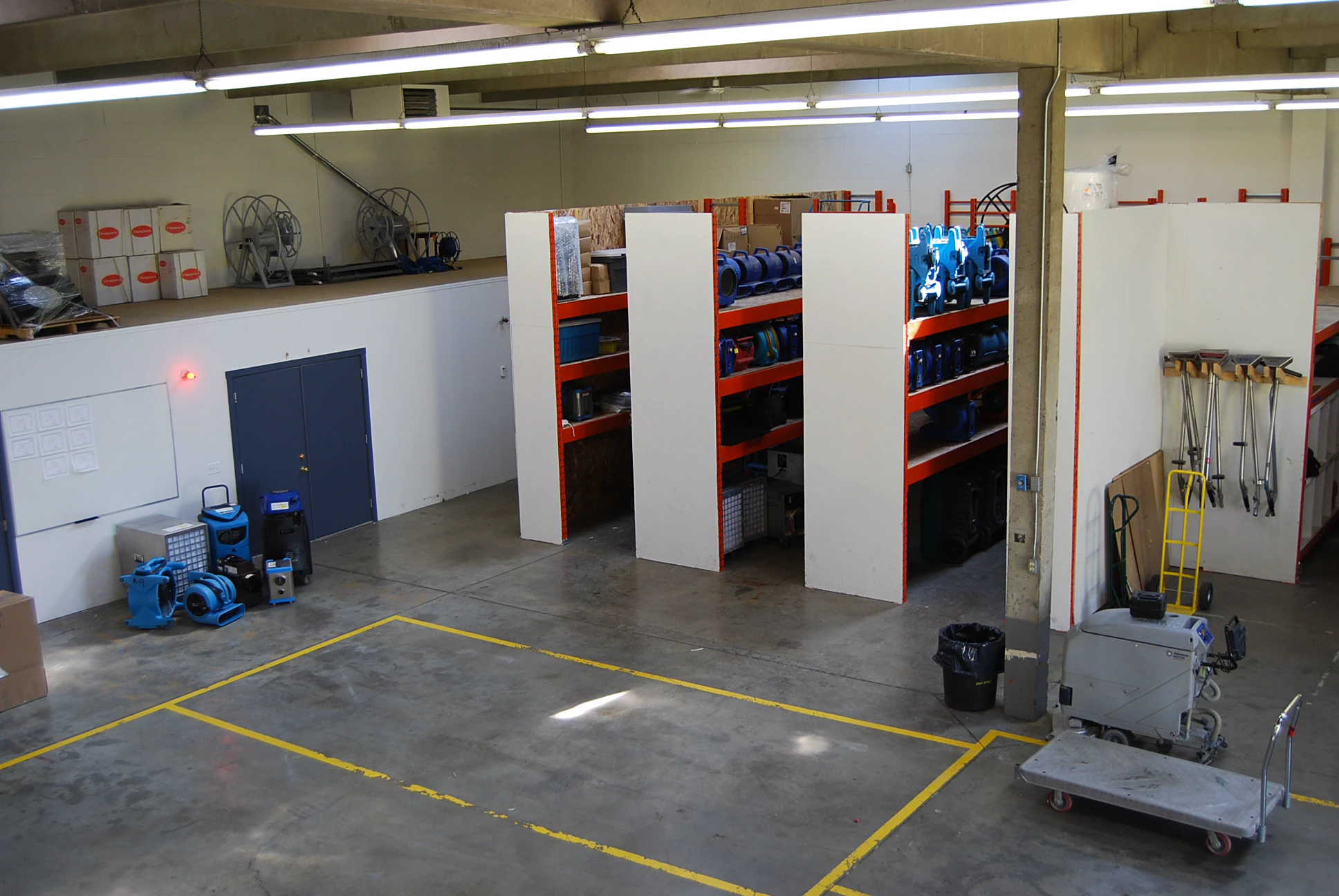Warehouse-for-Equipment-Storage