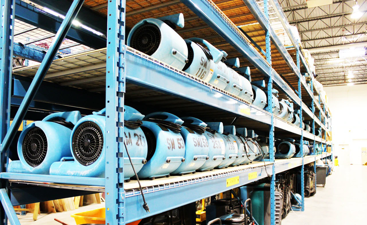 Shelves-lined-with-drying-equipment