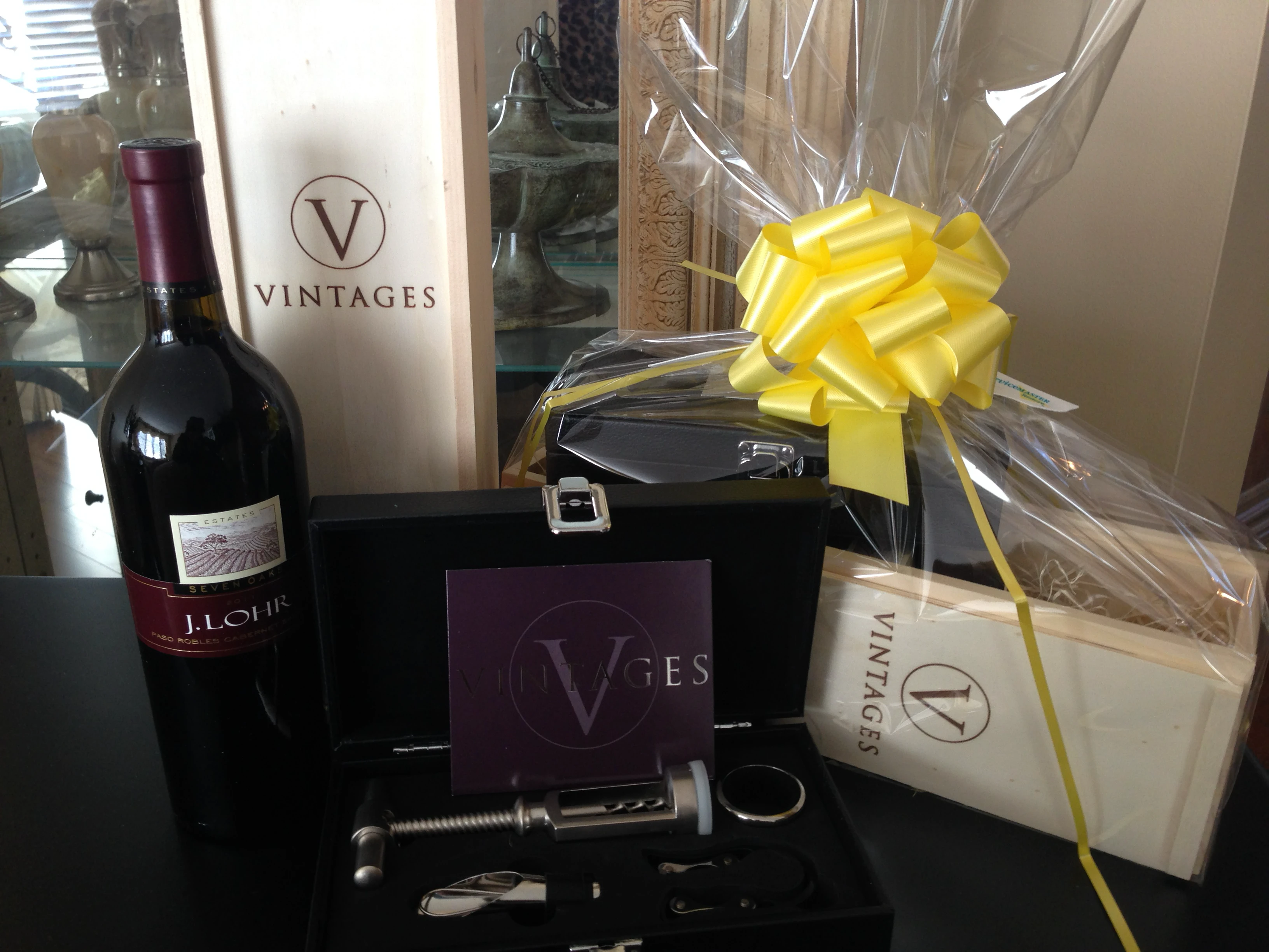 Wine-gift-basket-and-wine-opener